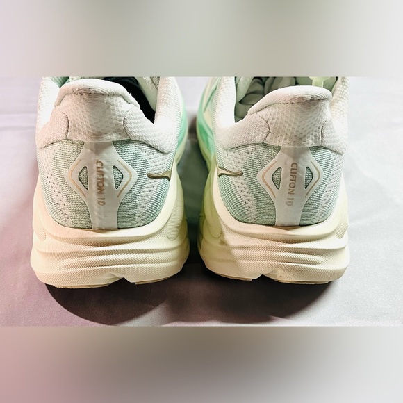 Hoka Clifton 10 Women's Running Shoes 9D - Picture 7 of 10